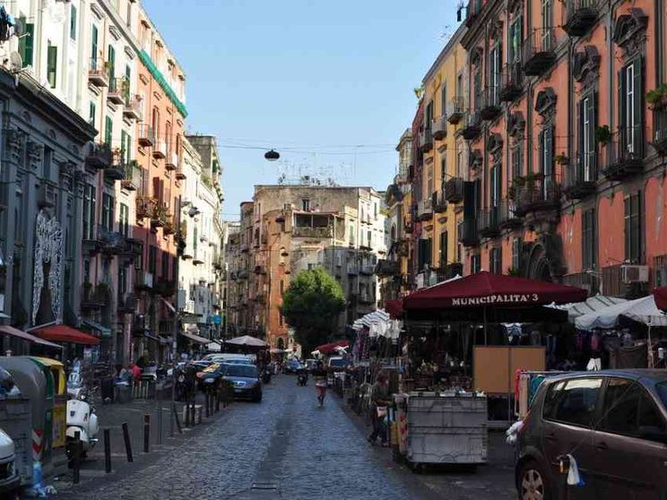 Quei percorsi di rinascita nell'altra Napoli