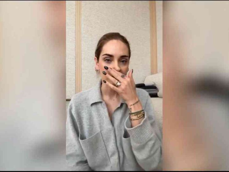 Ferragni si scusa e dona 1 milione. Ma parla solo di un errore di comunicazione