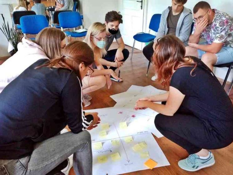 Bosnia, la pace da vincere: «Puntiamo sui giovani contro l'emigrazione»