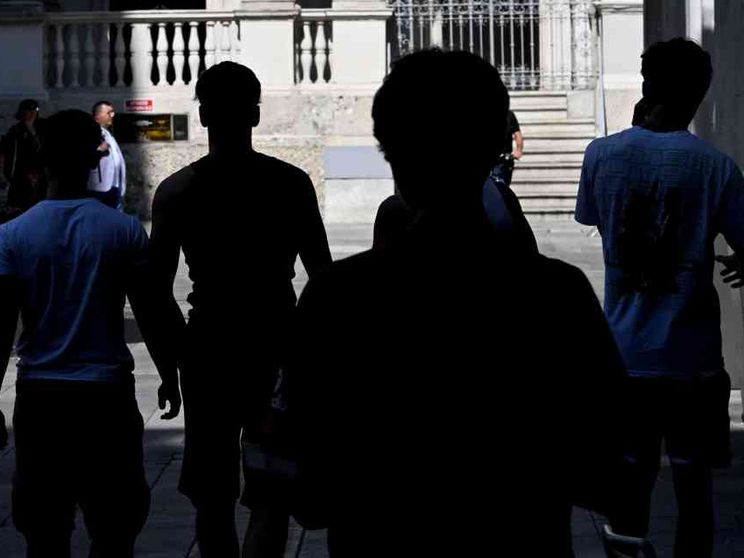 Immigrati, figli, studenti... Ripopoliamo la “nave Italia”