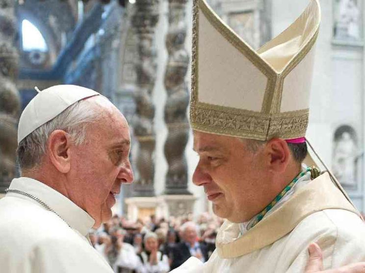 Krajewski inviato dal Papa a pregare per la pace