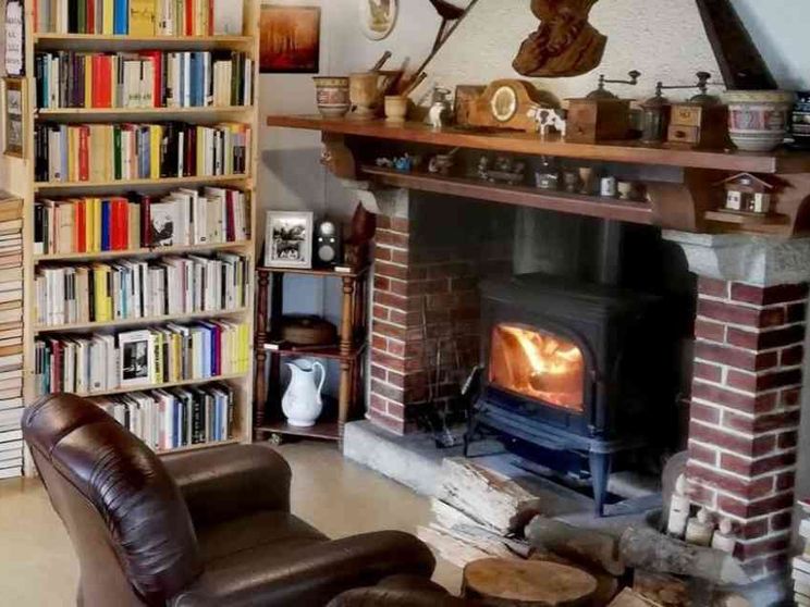 Sopra il Lago Maggiore il rifugio alpino diventa libreria