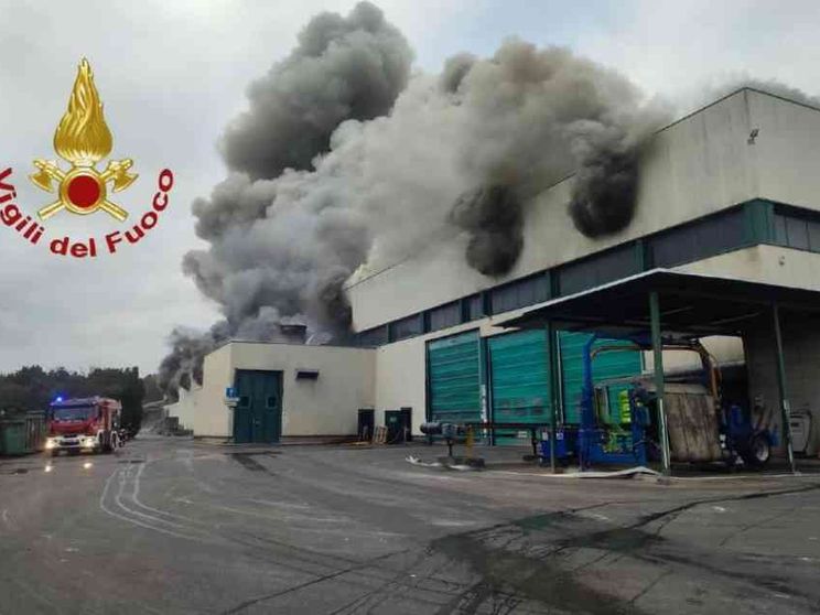 Incendio al Tmb di Malagrotta, non si esclude il dolo