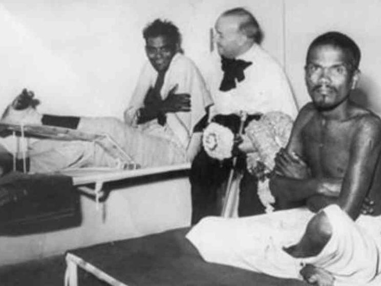 La “folle” logica di pace di Raoul Follereau