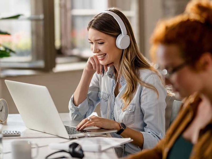 Il lavoro ibrido al tempo dell'intelligenza artificiale