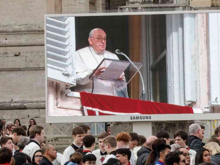 Il Papa: il mondo ha bisogno delle donne e delle madri per costruire la pace