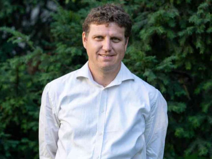 Scommettere sulla libertà dei figli con il rischio di «vederli da dietro»