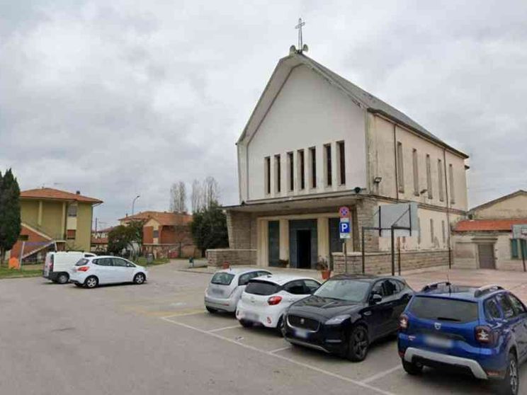 A Livorno scomunicato un sacerdote: «Parole e gesti scismatici»