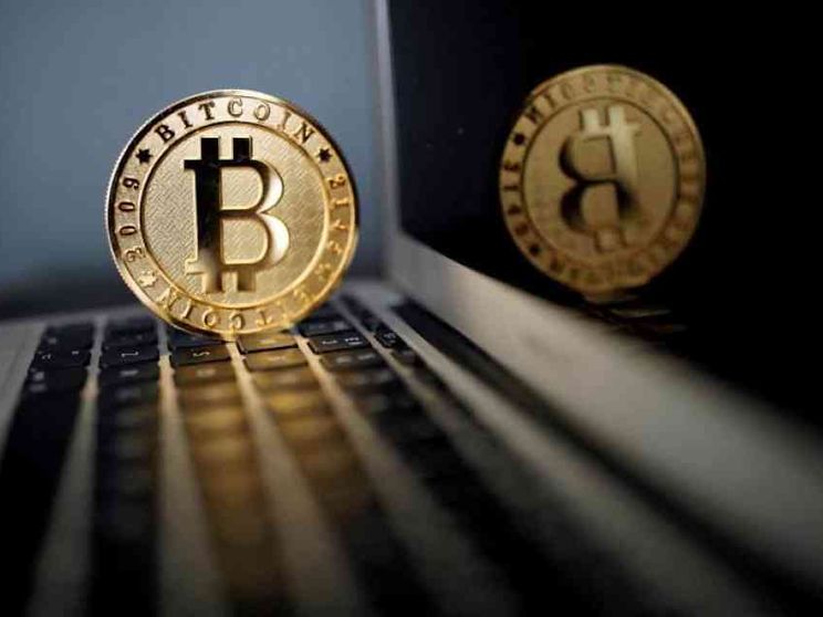 Il bitcoin vola ai massimi da 2 anni: il mercato crede al via libera in Borsa