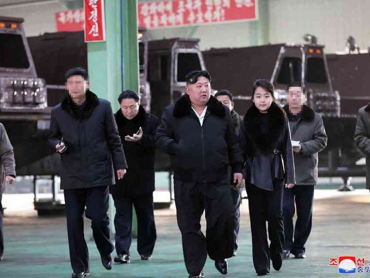 Kim spara ancora: altri 60 colpi verso un'isola del Sud