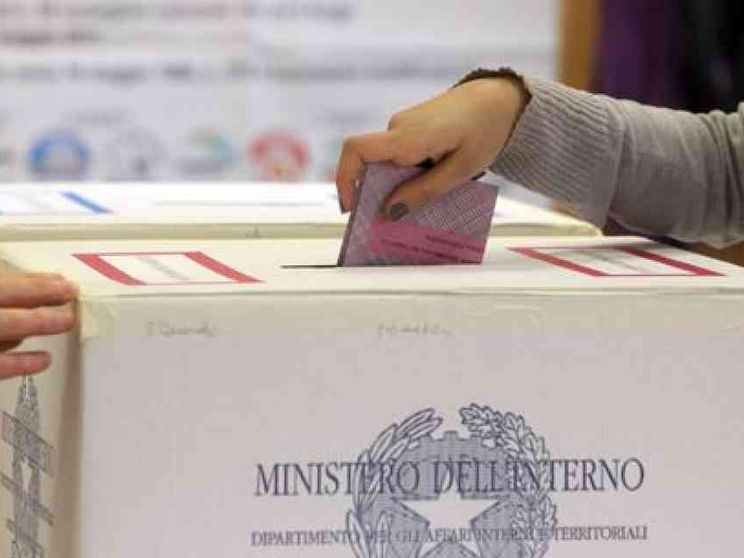 Anche Fi molla Solinas, ma Lega e partito sardo d'azione non cedono