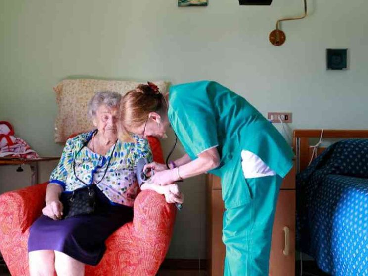 Anziani non autosufficienti: sperimentazione al via da marzo