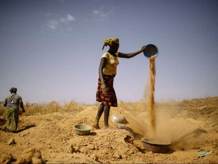 Meno dollari più materie prime: così nel 2024 l'Africa cerca la rivincita