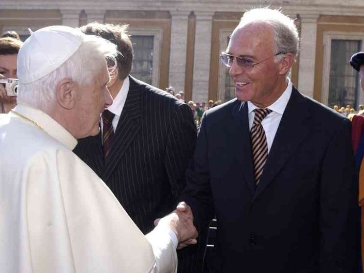 Beckenbauer e l'incontro con papa Ratzinger: «Il più bello della mia vita»