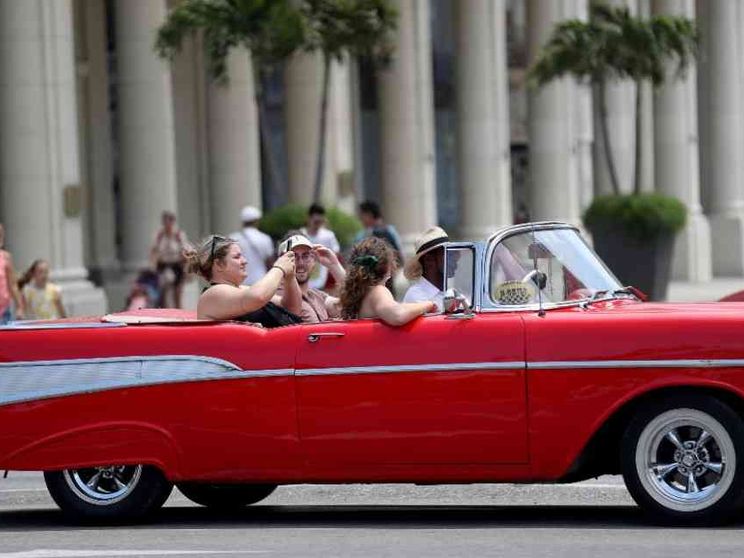 Fine delle sovvenzioni di Stato: a Cuba la benzina aumenta del 500%