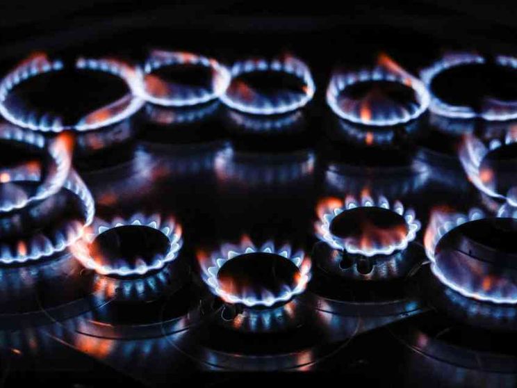 Prezzi dell'energia in calo ad inizio anno, ma l'effetto in bolletta sarà lieve