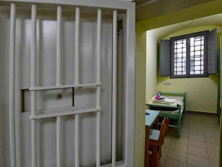 Più detenuti nelle carceri, e non si fermano i suicidi