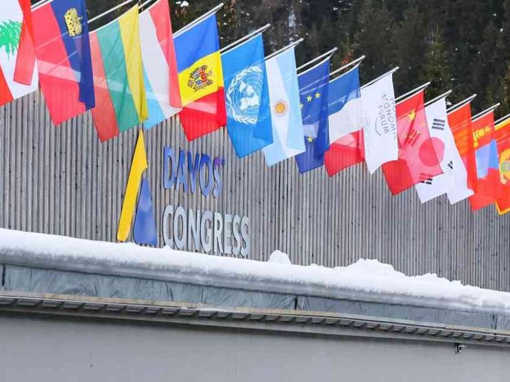 I miliardari: «Tassateci, la ricchezza estrema minaccia la democrazia»