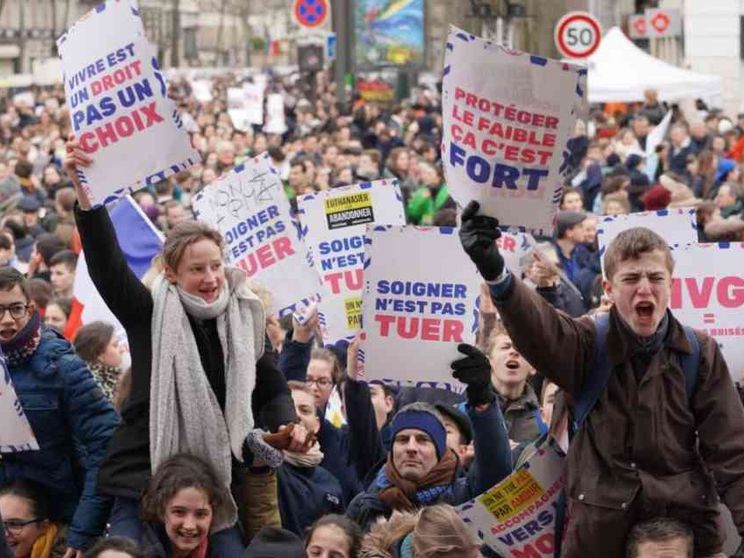 Migliaia i partecipanti alla Marcia per la vita