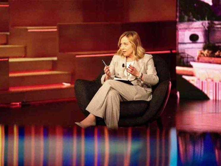 Meloni: «Dalle privatizzazioni 20 miliardi». E attacca gli Agnelli