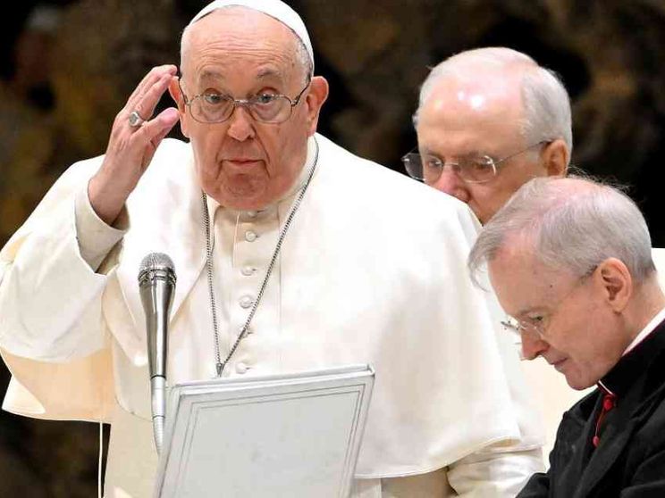 «L'avarizia è una malattia del cuore. I beni non entrano nella bara»