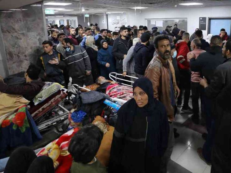 «Spari sulla gente in fila per gli aiuti». Civili nel mirino a Khan Yunis