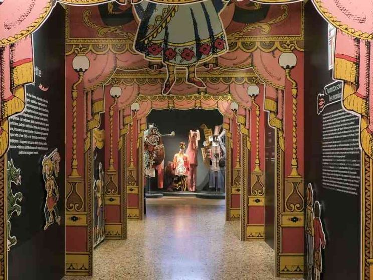 Nelle marionette l'uomo di oggi ritrova il gioco. Ma anche la gnosi