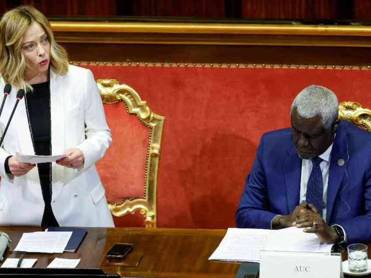 Meloni: «Mai più un approccio predatorio. Pronti 5,5 miliardi»