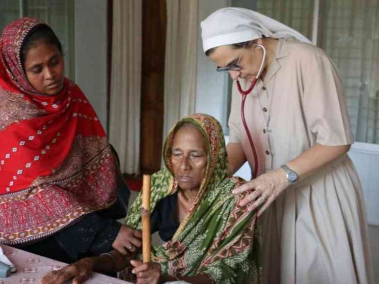 La missione di suor Roberta accanto ai lebbrosi per riportarli nella società