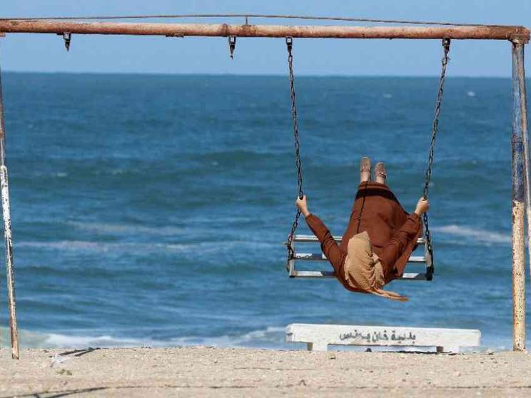 Gaza, il dramma dei 19mila bambini soli. Negoziati per 6 settimane di pausa