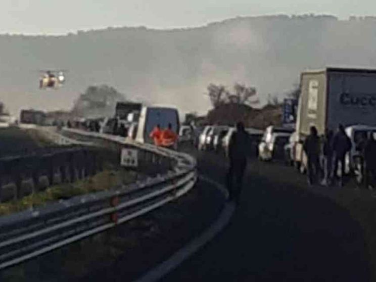 Assalto al portavalori, cinque guardie ferite