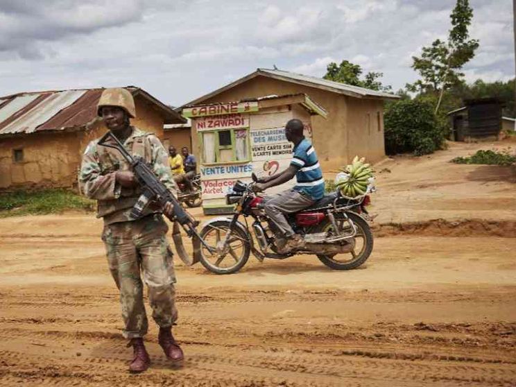 Ribelli legati al Daesh attaccano una chiesa nell'est del Congo: 8 morti