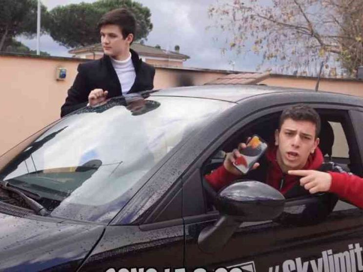 Investì e uccise un bimbo. Niente carcere per lo youtuber