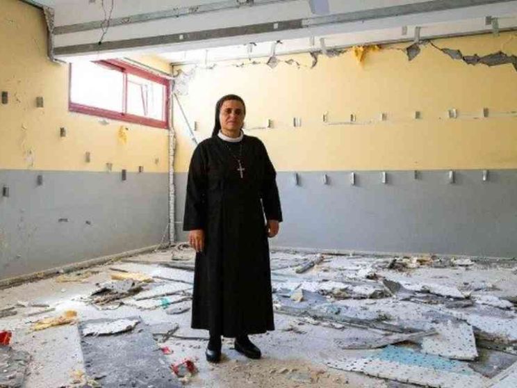 A Gaza, nella scuola distrutta di suor Nabila: «Qui si muore di fame»