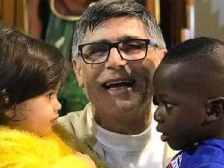 Patriciello: dona gioia ai piccoli. E anche tu potrai gioire