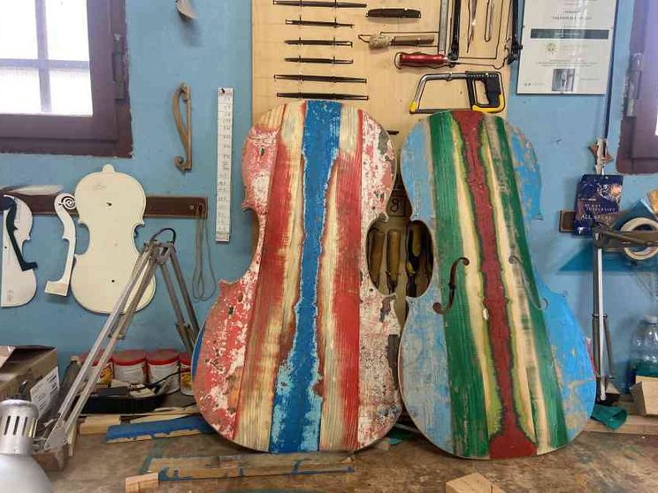 Le barche dei migranti diventano un’orchestra. Alla Scala il primo concerto