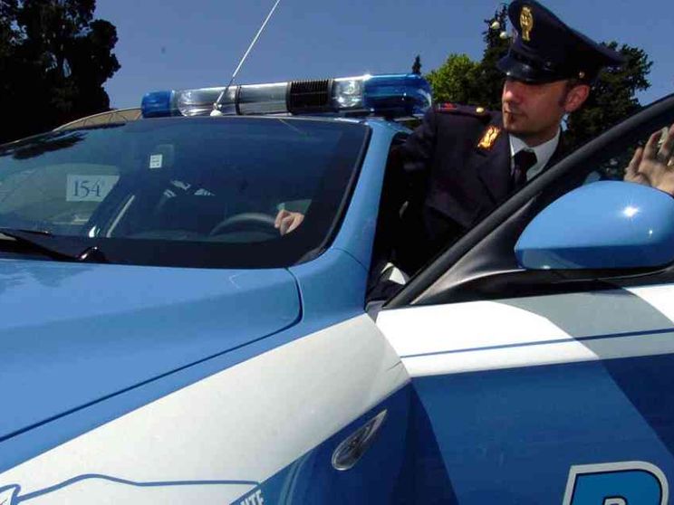 Intimidazione alla giudice sotto scorta: testa di capretto davanti a casa