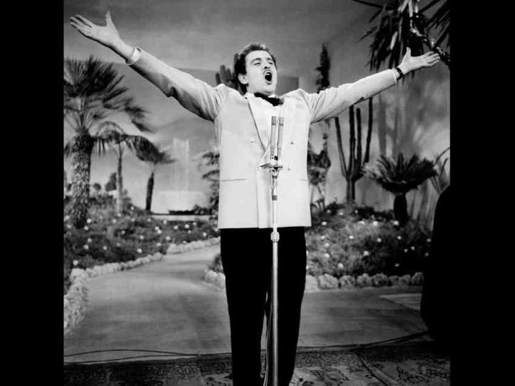 “Non ha l’età”, quando il Festival era in bianco e nero