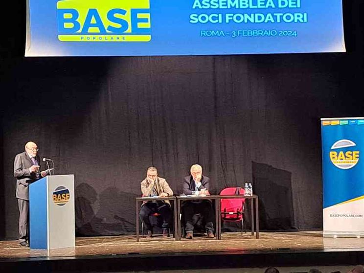 La sfida: fare Centro alle Europee