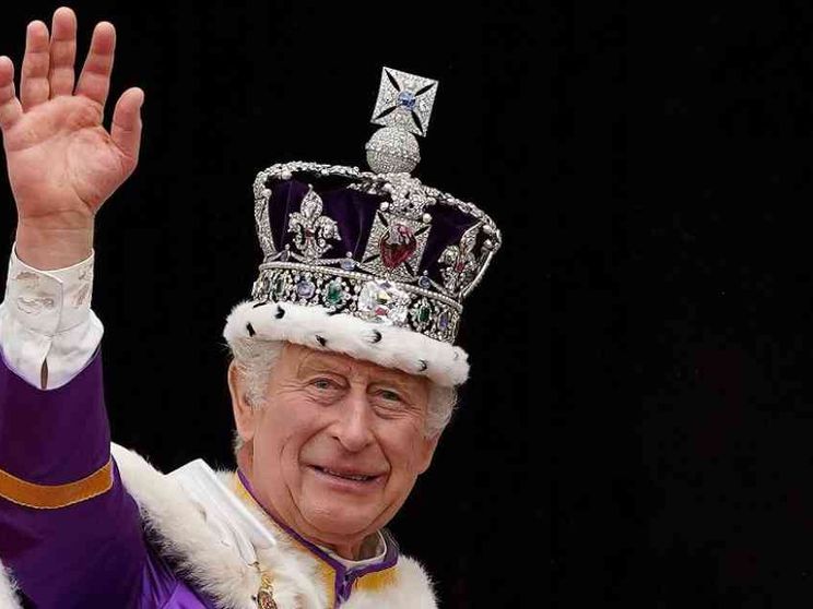 Carlo e il cancro, l'ora più difficile per la monarchia inglese (e per William)