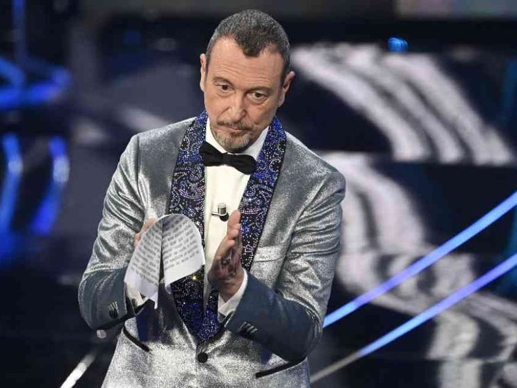 A Sanremo protesta dei trattori: «Non sussidi, ma giusta retribuzione»