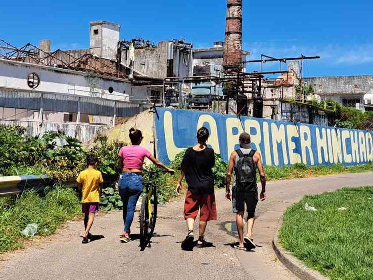 A Rosario un Rio di coca tiene in ostaggio i ragazzini delle villas