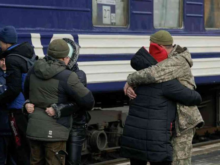 L’Ucraina è stanca della caccia alle reclute. Il fronte fa sempre più paura