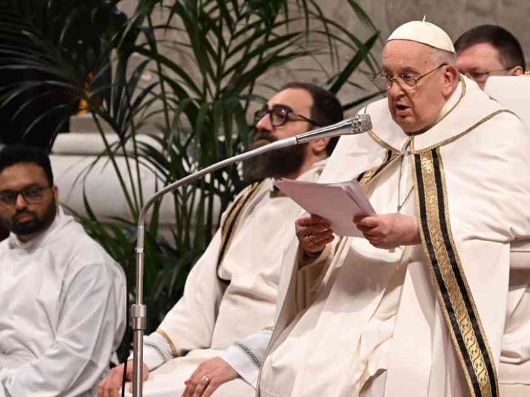 Il Papa: intollerabile la violazione dei diritti umani in zone di guerra