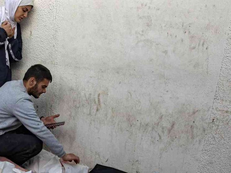 Niente ospedale, niente dialisi. Come la guerra ha ucciso Hani Abu a Gaza