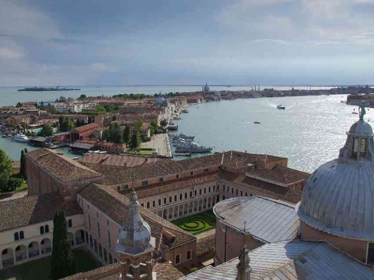 Il Papa visiterà la Biennale d'Arte di Venezia