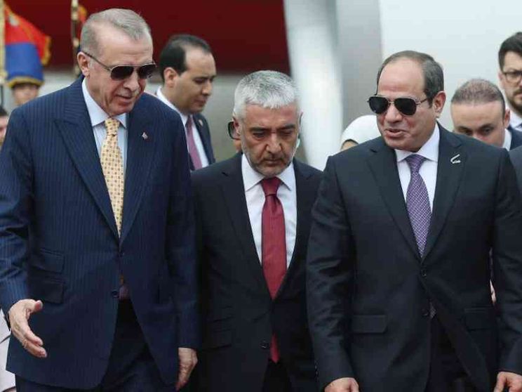 Al Cairo trattative senza tregua. La rabbia delle famiglie degli ostaggi