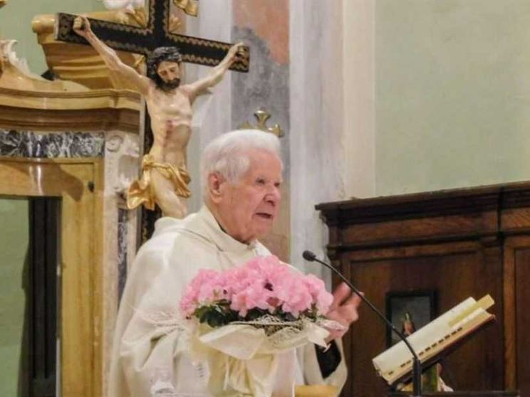 Le 106 primavere di don Avi, il decano dei preti trentini