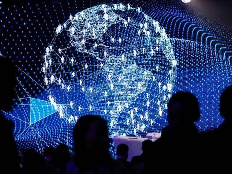 In vigore il «Digital Service Act». Cos'è la stretta per tutelare i minori online