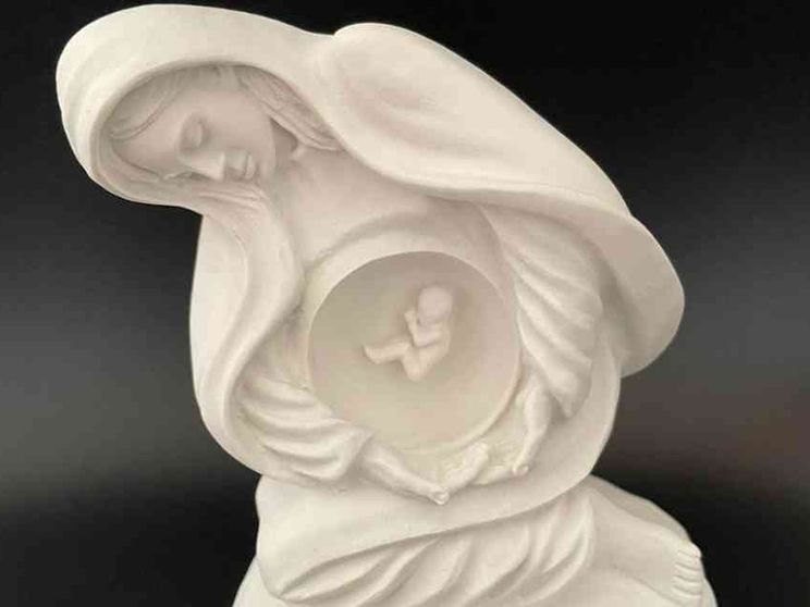 La donna custode della vita: un’icona e un rosario per famiglie, parrocchie e Cav